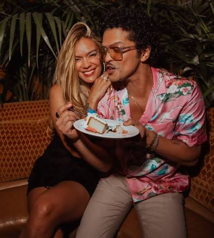 ¿Karol G y Bruno Mars son novios?