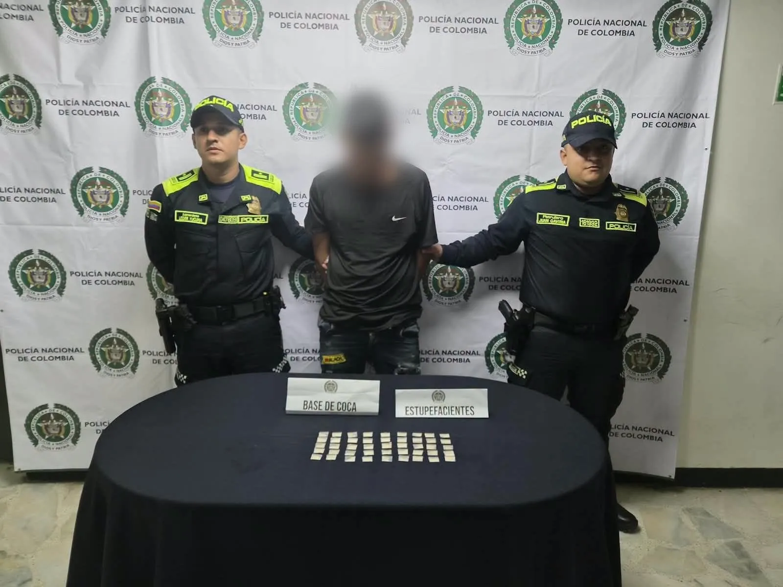 ALIAS ‘EL GEMELO’ FUE CAPTURADO CON 45 DOSIS De BASE DE COCA EN ACEVEDO